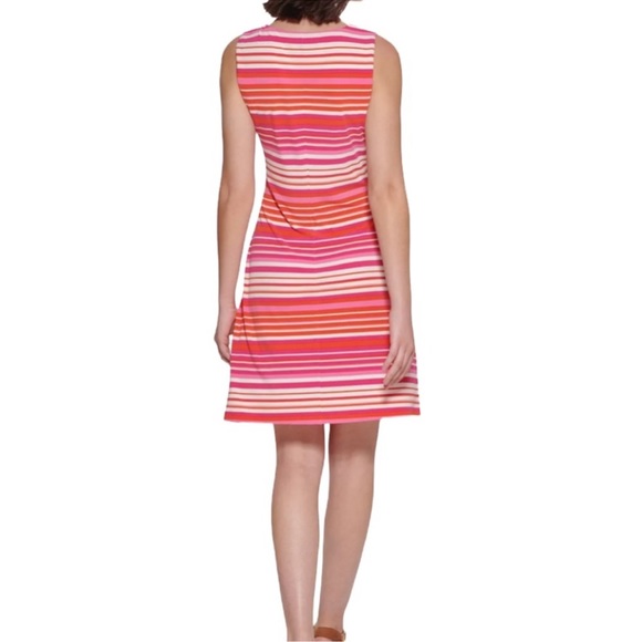 Tommy Hilfiger Weekender Abstract Shift Dress - Picture 10 of 10